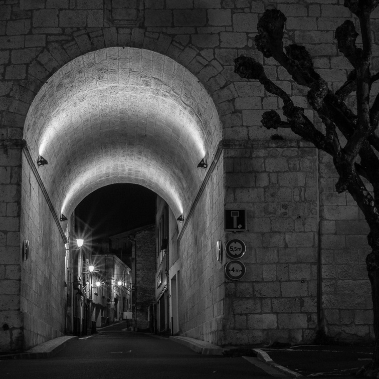 Angoulême - Rue du sauvage.jpg